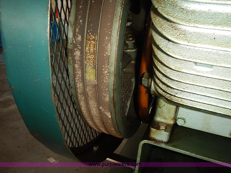 image for item BD9777 1983 Saylor-Beall 745-120 air compressor