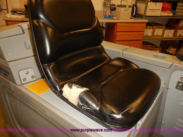 image for item BD9778 2003 Advance Hydro-Retriever HR2800 riding floor scrubber