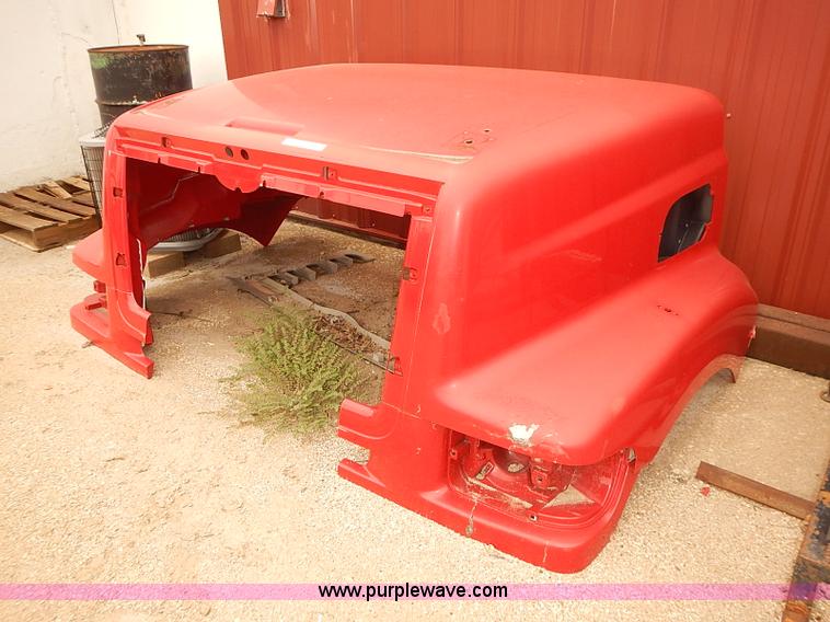 image for item BD9780 2004 Sterling 8400 hood