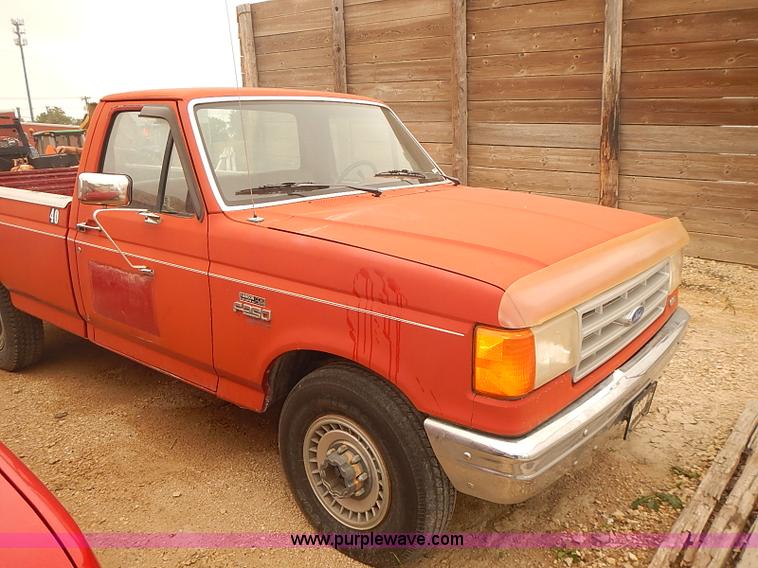 image for item BD9781 1991 Ford F250 Custom pickup truck