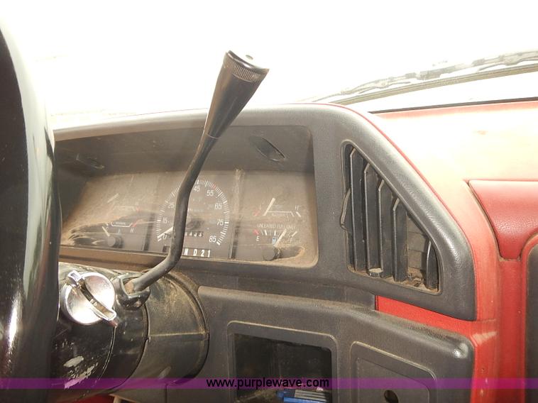 image for item BD9781 1991 Ford F250 Custom pickup truck