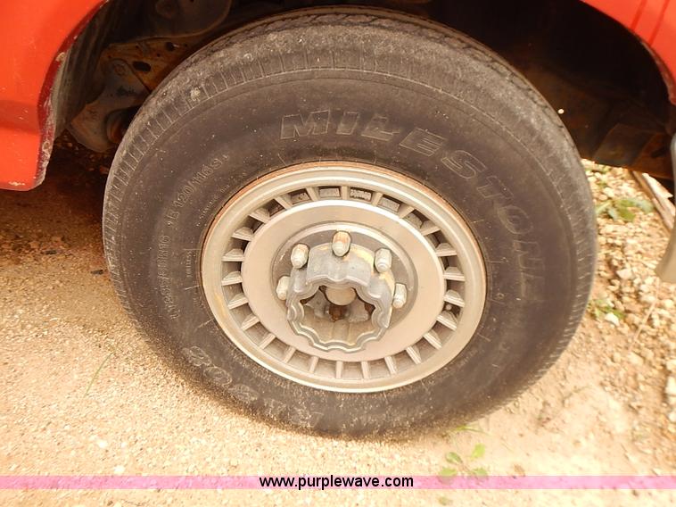 image for item BD9781 1991 Ford F250 Custom pickup truck