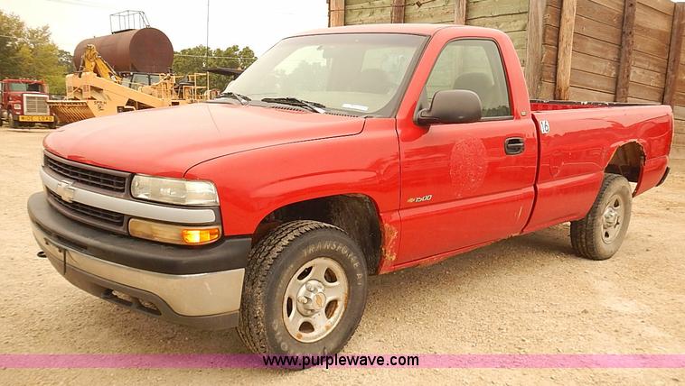 image for item BD9782 1999 Chevrolet Silverado 1500 pickup truck