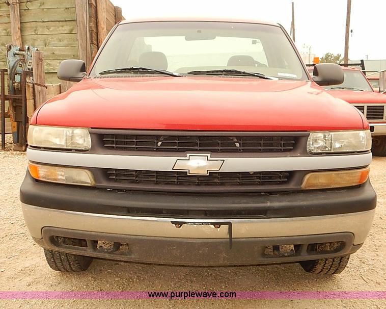 image for item BD9782 1999 Chevrolet Silverado 1500 pickup truck