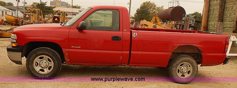 image for item BD9782 1999 Chevrolet Silverado 1500 pickup truck