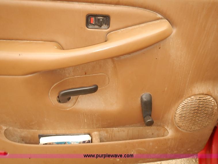 image for item BD9782 1999 Chevrolet Silverado 1500 pickup truck