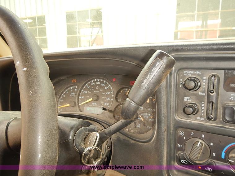 image for item BD9782 1999 Chevrolet Silverado 1500 pickup truck