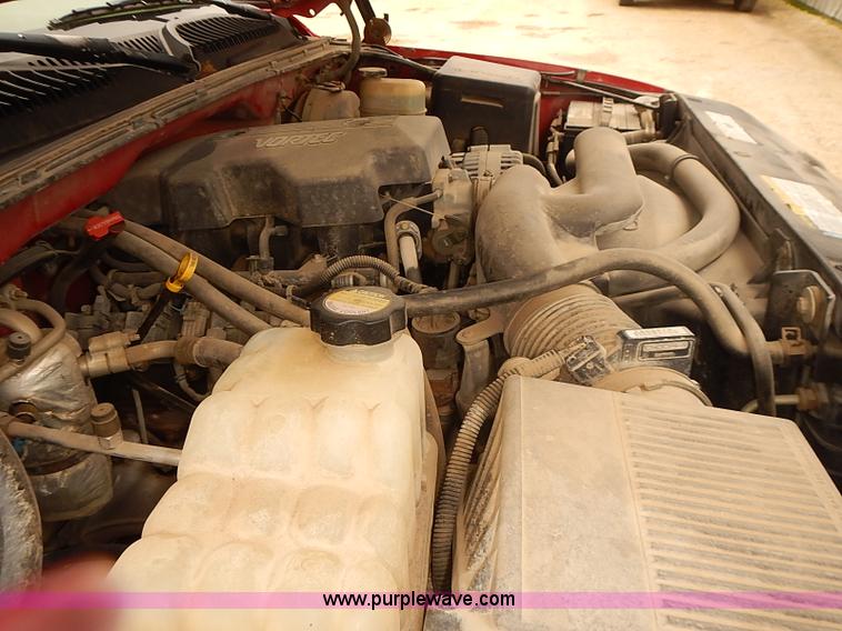 image for item BD9782 1999 Chevrolet Silverado 1500 pickup truck