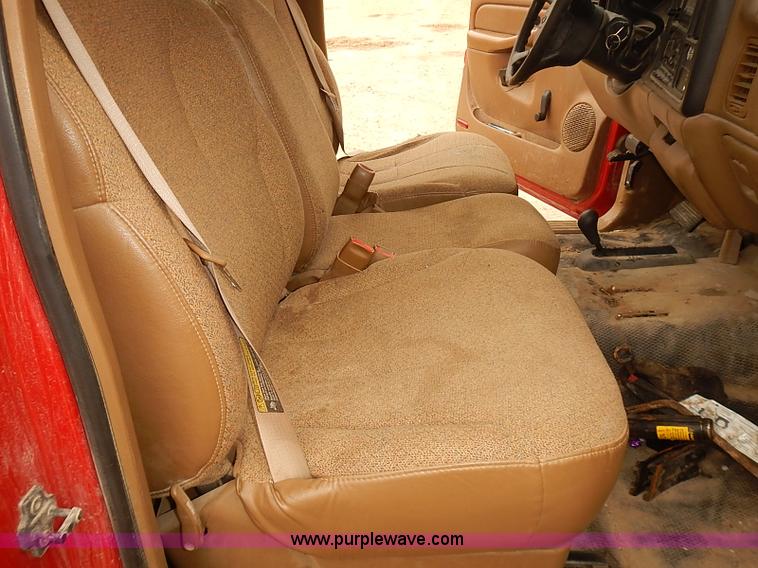 image for item BD9782 1999 Chevrolet Silverado 1500 pickup truck