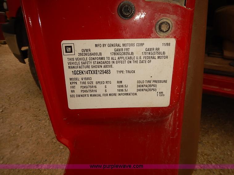 image for item BD9782 1999 Chevrolet Silverado 1500 pickup truck