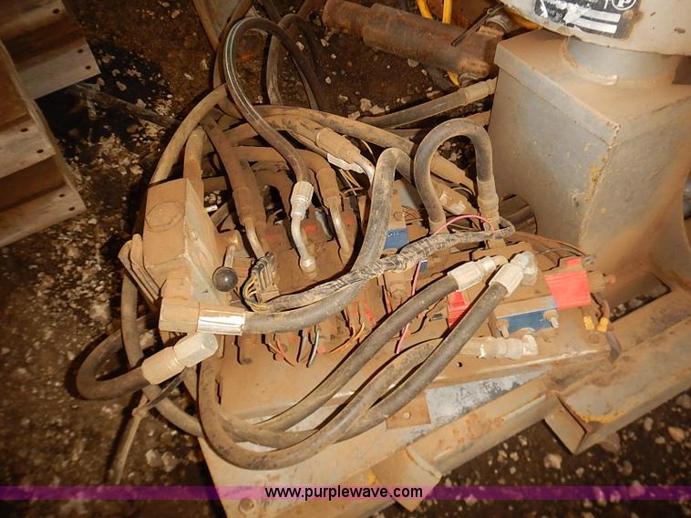 image for item BD9928 Renegade hydraulic utility arm auger