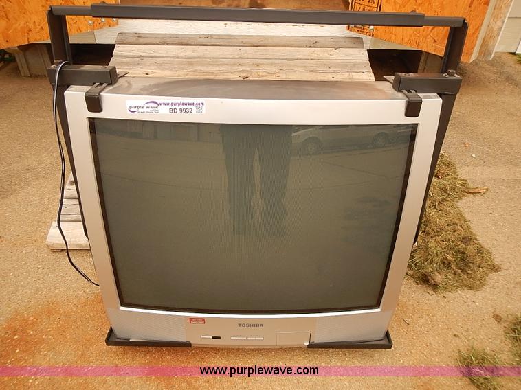 image for item BD9932 (4) Toshiba televisions