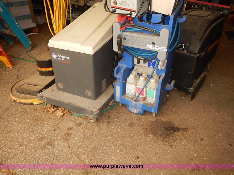 image for item BD9938 Assorted floor cleaning equipment