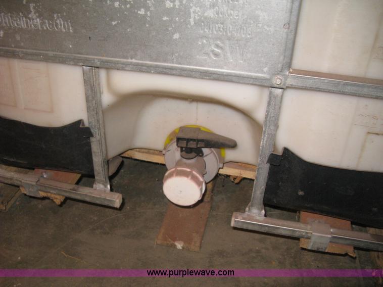 image for item BE9207 300 gallon tote