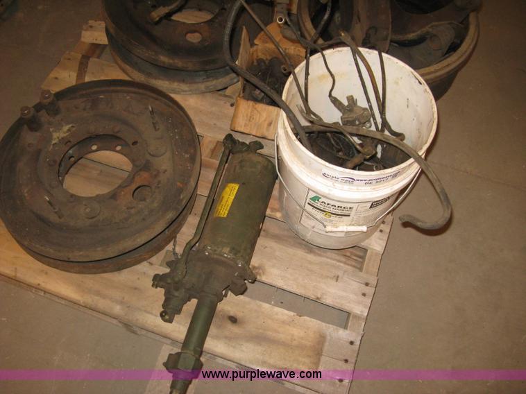 Assorted military brake parts in Hutchinson, KS | Item BE9217 sold ...