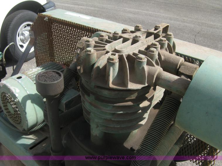 image for item BE9233 Brunner air compressor