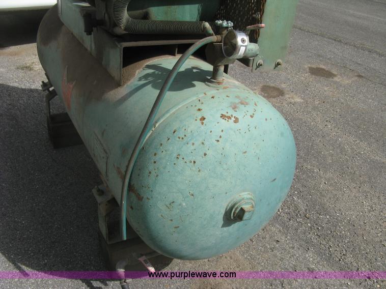 image for item BE9233 Brunner air compressor