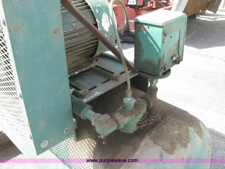 image for item BE9233 Brunner air compressor