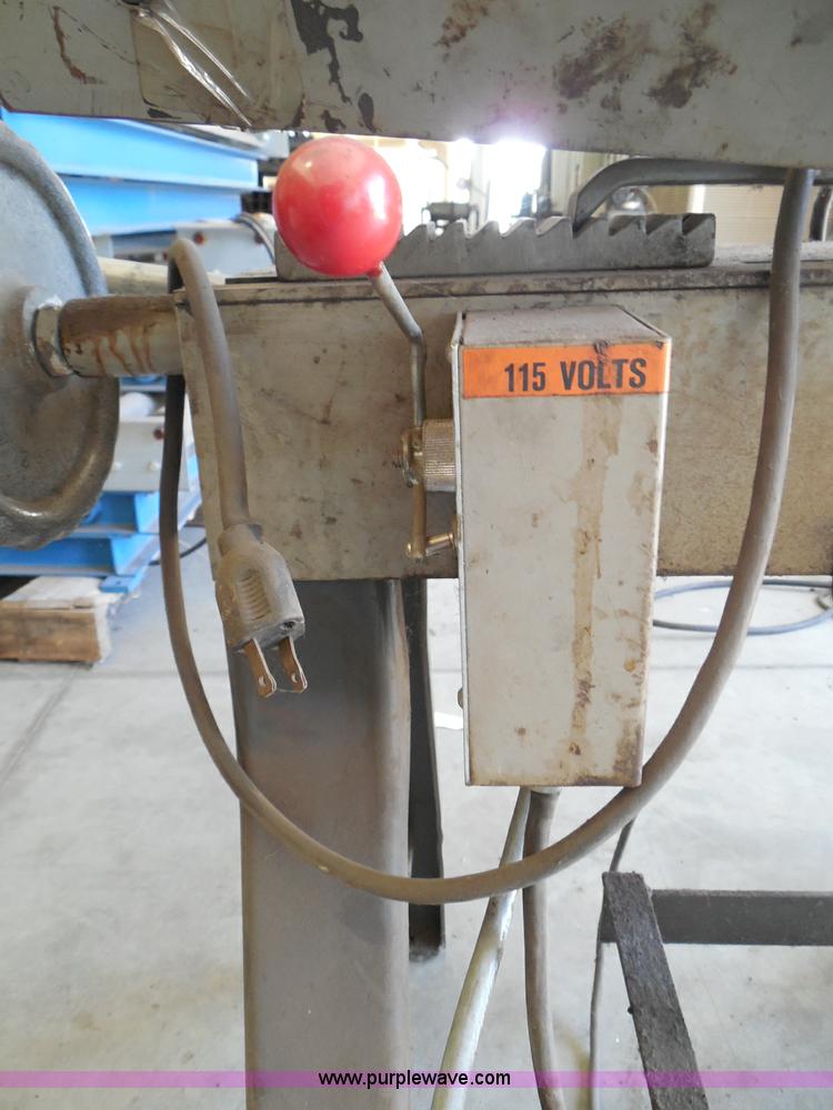 image for item BE9953 Wellsaw 58B lay down band saw