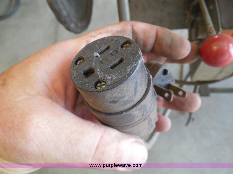 image for item BE9953 Wellsaw 58B lay down band saw