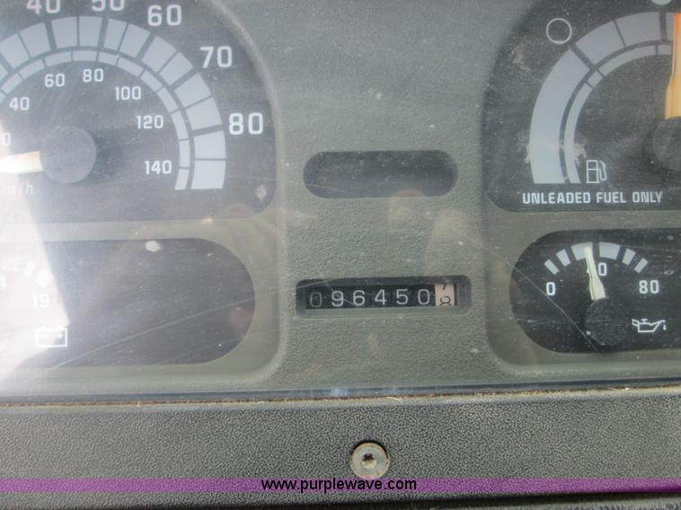 image for item D1219 1997 Chevrolet P30 panel truck