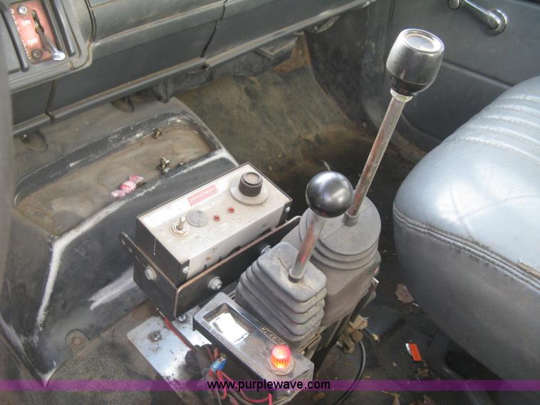 image for item E7874 1998 Chevrolet C8500 dump truck