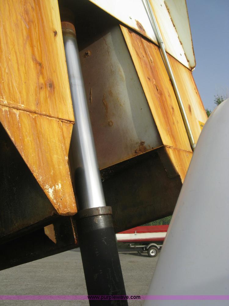 image for item E7874 1998 Chevrolet C8500 dump truck