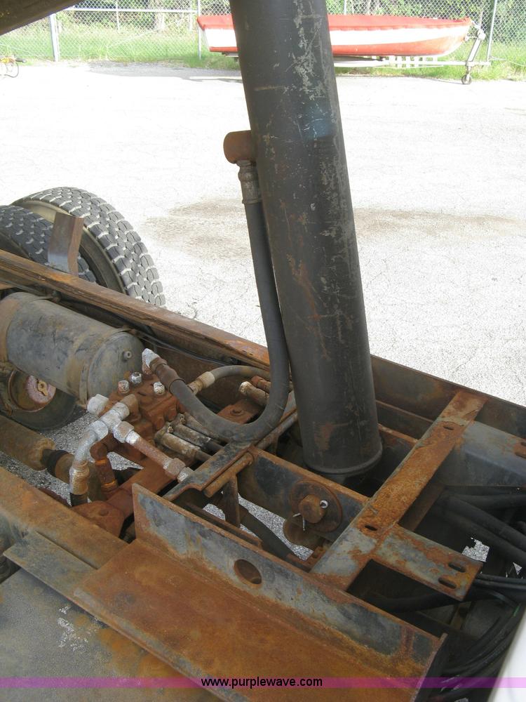 image for item E7874 1998 Chevrolet C8500 dump truck