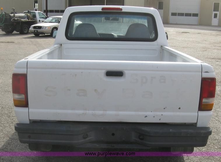 image for item E7875 1993 Ford Ranger XL pickup truck