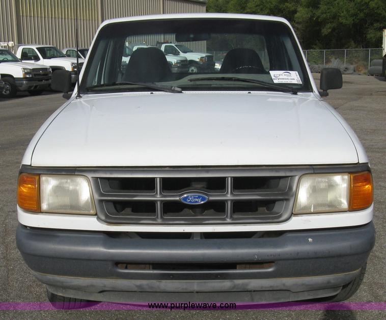 image for item E7875 1993 Ford Ranger XL pickup truck