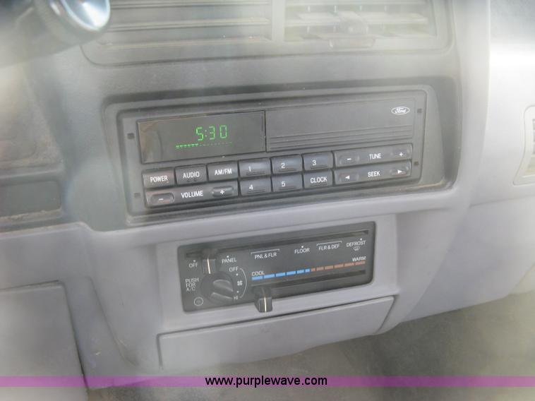 image for item E7875 1993 Ford Ranger XL pickup truck