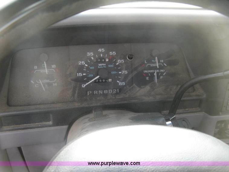 image for item E7875 1993 Ford Ranger XL pickup truck