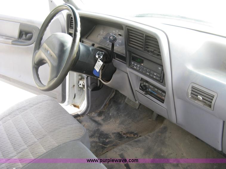 image for item E7875 1993 Ford Ranger XL pickup truck