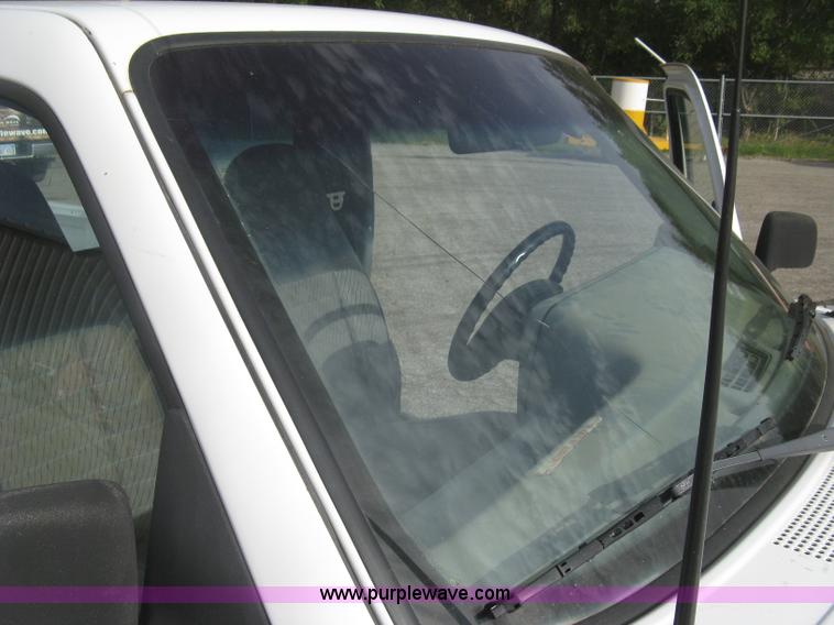 image for item E7875 1993 Ford Ranger XL pickup truck