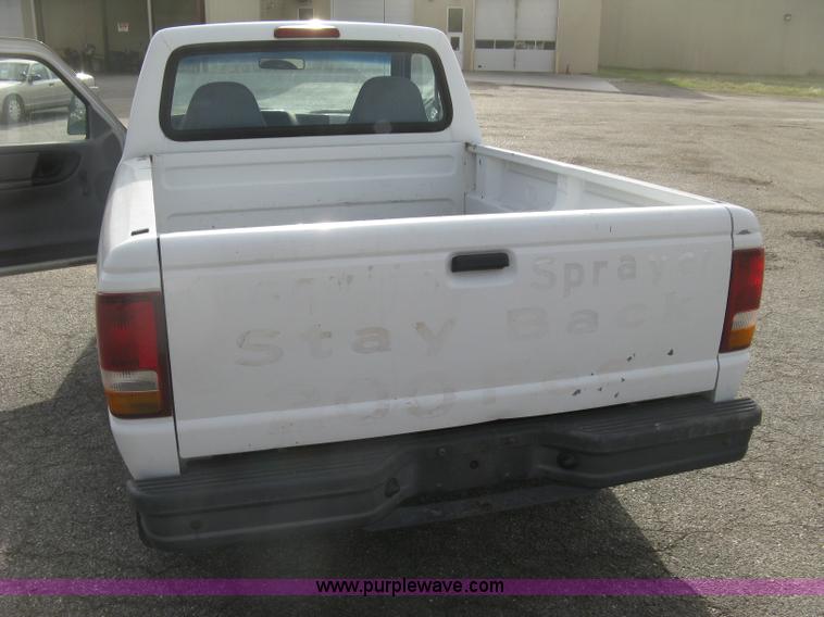 image for item E7875 1993 Ford Ranger XL pickup truck