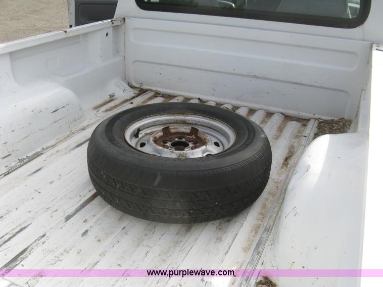 image for item E7875 1993 Ford Ranger XL pickup truck