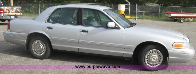 image for item E7876 2000 Ford Crown Victoria Police Interceptor