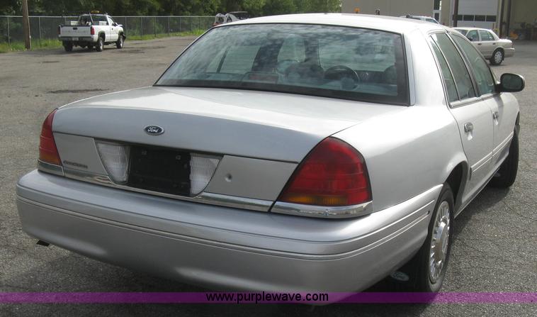 image for item E7876 2000 Ford Crown Victoria Police Interceptor