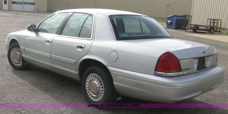 image for item E7876 2000 Ford Crown Victoria Police Interceptor
