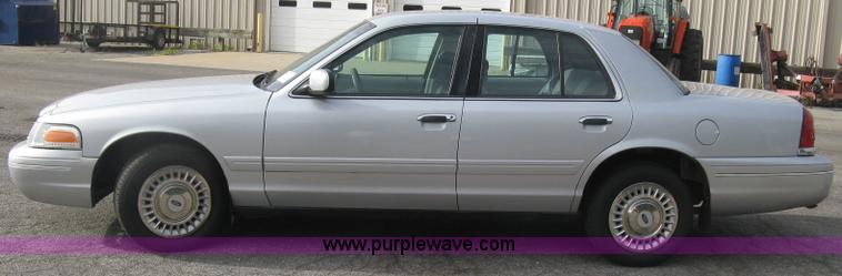image for item E7876 2000 Ford Crown Victoria Police Interceptor