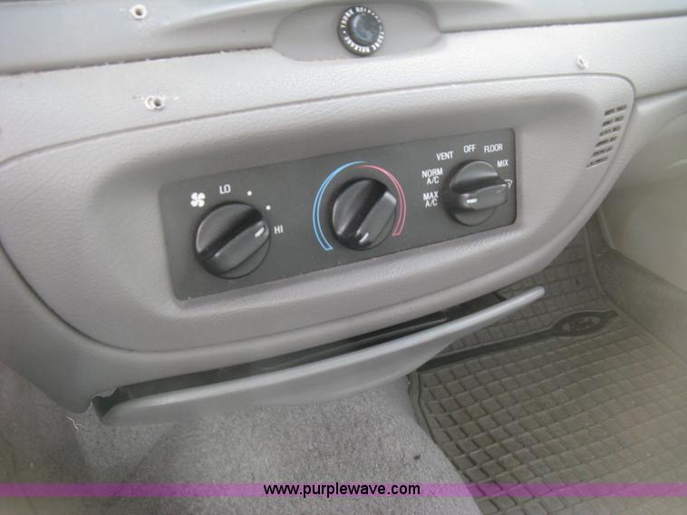 image for item E7876 2000 Ford Crown Victoria Police Interceptor