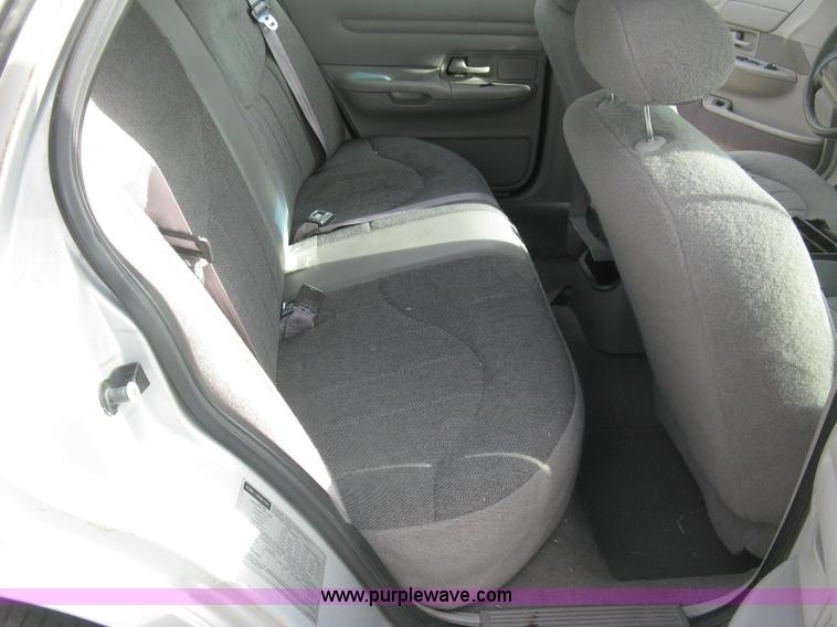 image for item E7876 2000 Ford Crown Victoria Police Interceptor