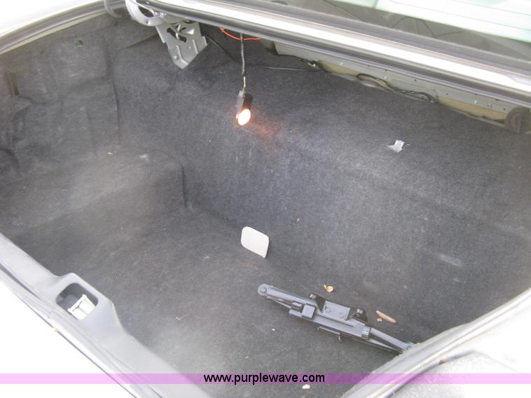 image for item E7876 2000 Ford Crown Victoria Police Interceptor