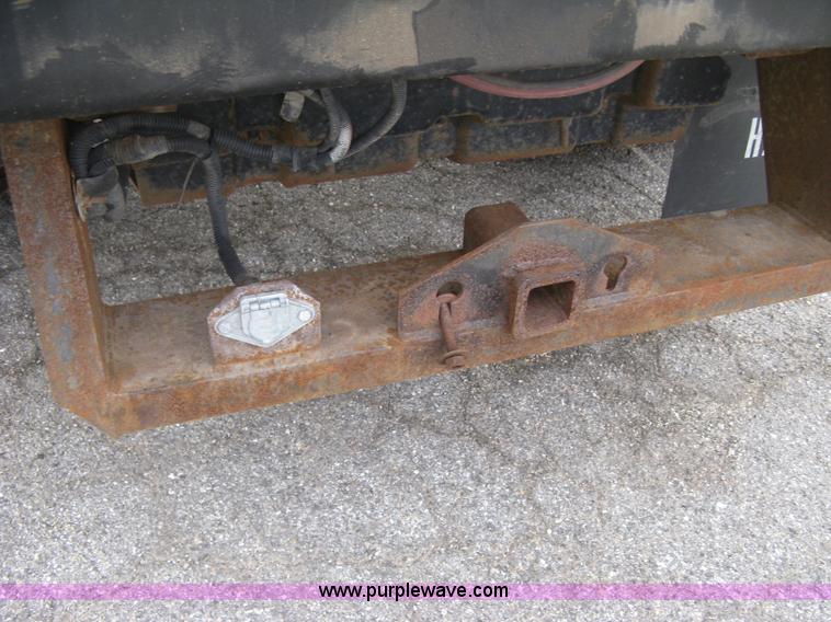 image for item E7877 2000 Ford F450 Super Duty XL flatbed truck