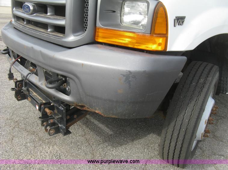 image for item E7877 2000 Ford F450 Super Duty XL flatbed truck