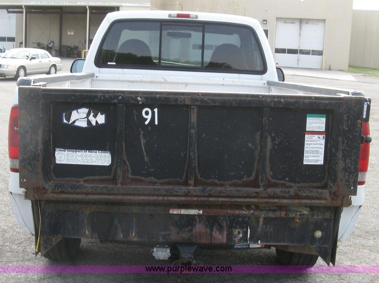 image for item E7879 2000 Ford F250 Super Duty XL pickup truck