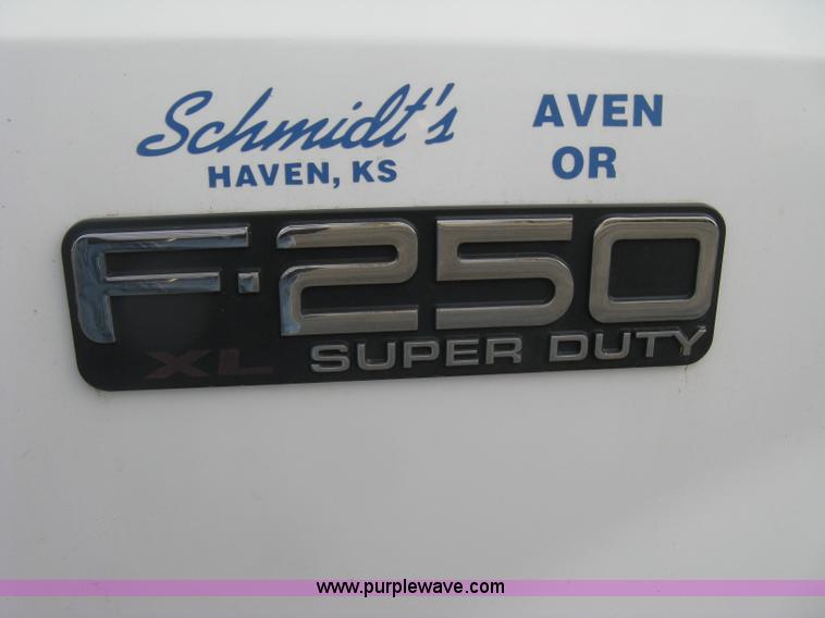 image for item E7879 2000 Ford F250 Super Duty XL pickup truck