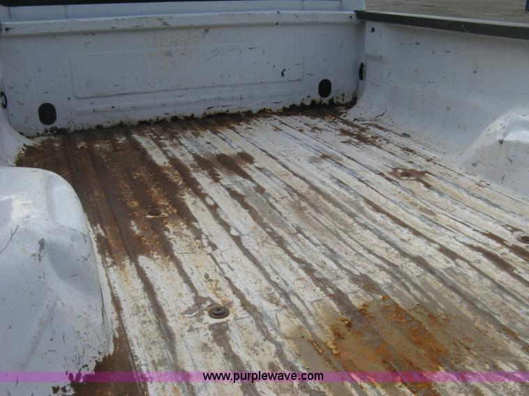 image for item E7879 2000 Ford F250 Super Duty XL pickup truck