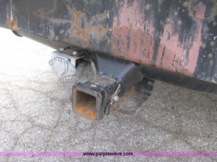 image for item E7879 2000 Ford F250 Super Duty XL pickup truck