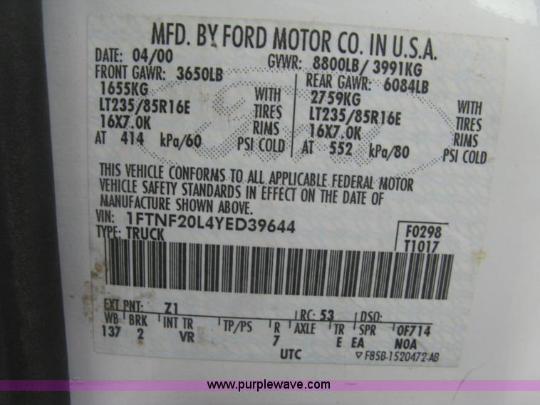 image for item E7879 2000 Ford F250 Super Duty XL pickup truck